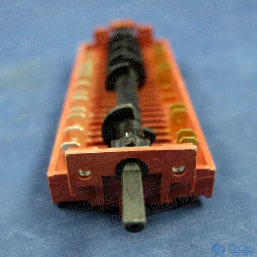 B-112157-1.jpg