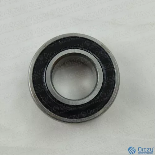 GOLYÓSCSAPÁGY 6205-2RS-C3