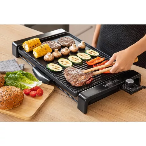 Sencor SBG 106BK Asztali Grill – 2300W, 47x31 cm – Sima és bordázott felület (SBG 106BK)