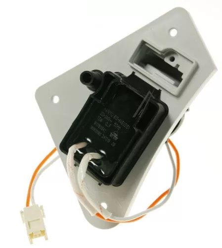 Whirlpool Kondenzvíz Szivattyú – 13W, 230V – Indesit hőszivattyús szárítógépekhez (C00627328)