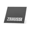 Zanussi Hűtőszekrény Logó – 59,5 mm, Öntapadós – Hűtőkhöz és fagyasztókhoz (2425161144)