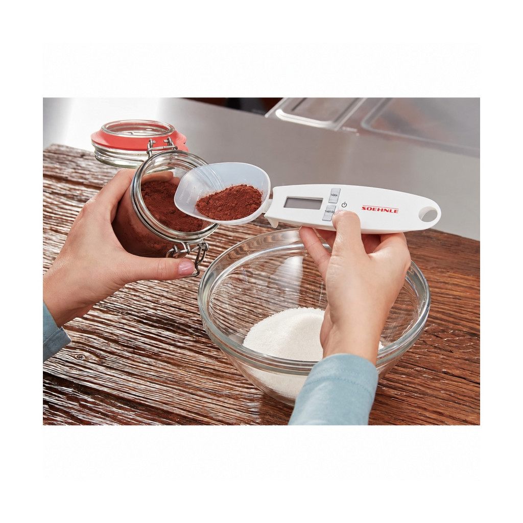 Soehnle Cooking Star digitális mérőkanál, 500 g / 0,1 g – használat közben