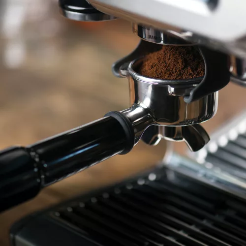 SAGE The Barista Touch™ Eszpresszó kávéfőző (SES880BSS)